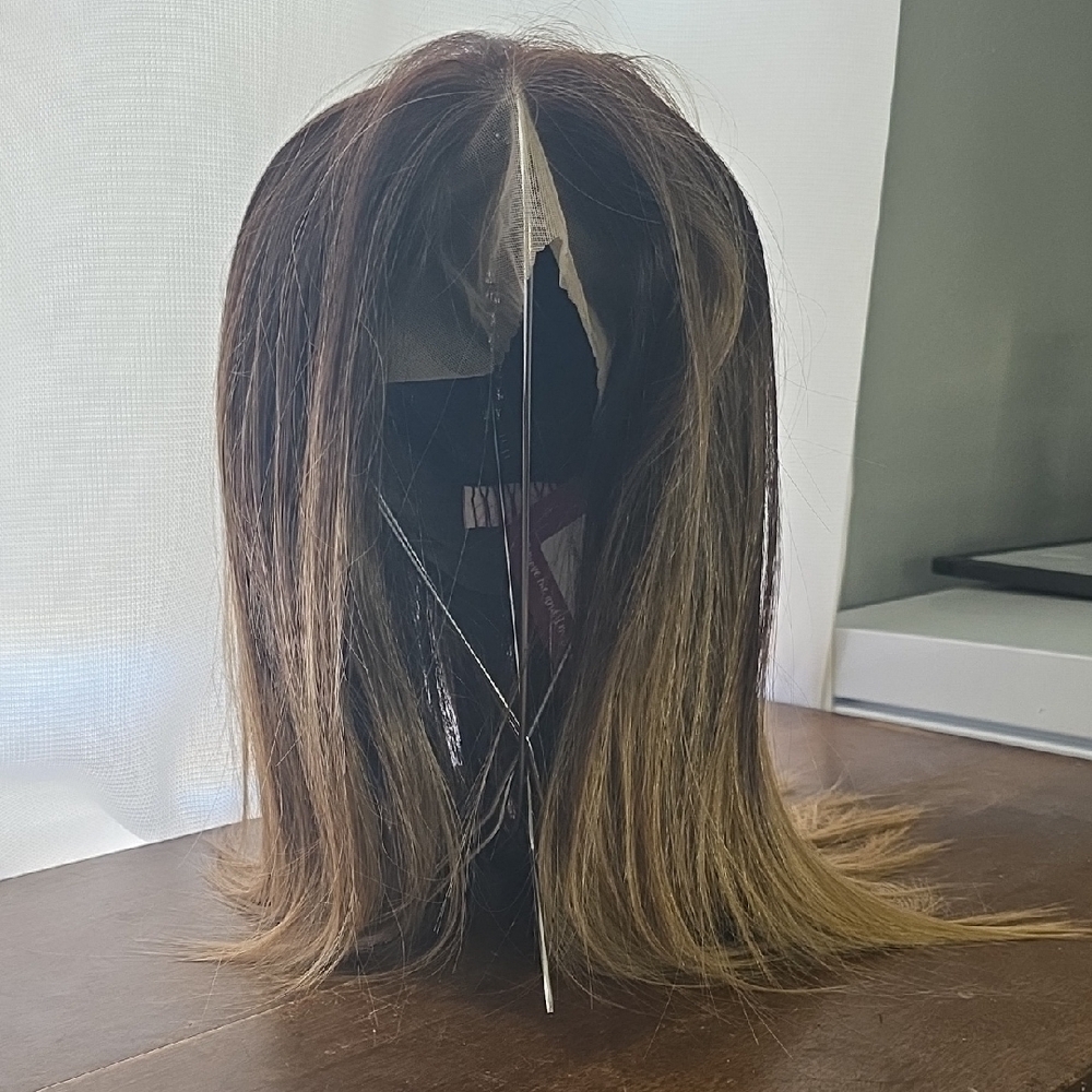 Csc CHELSEY SMITH CROWNS Petite Regina Balayage LACE INTACT Wig - Picture 6 of 8